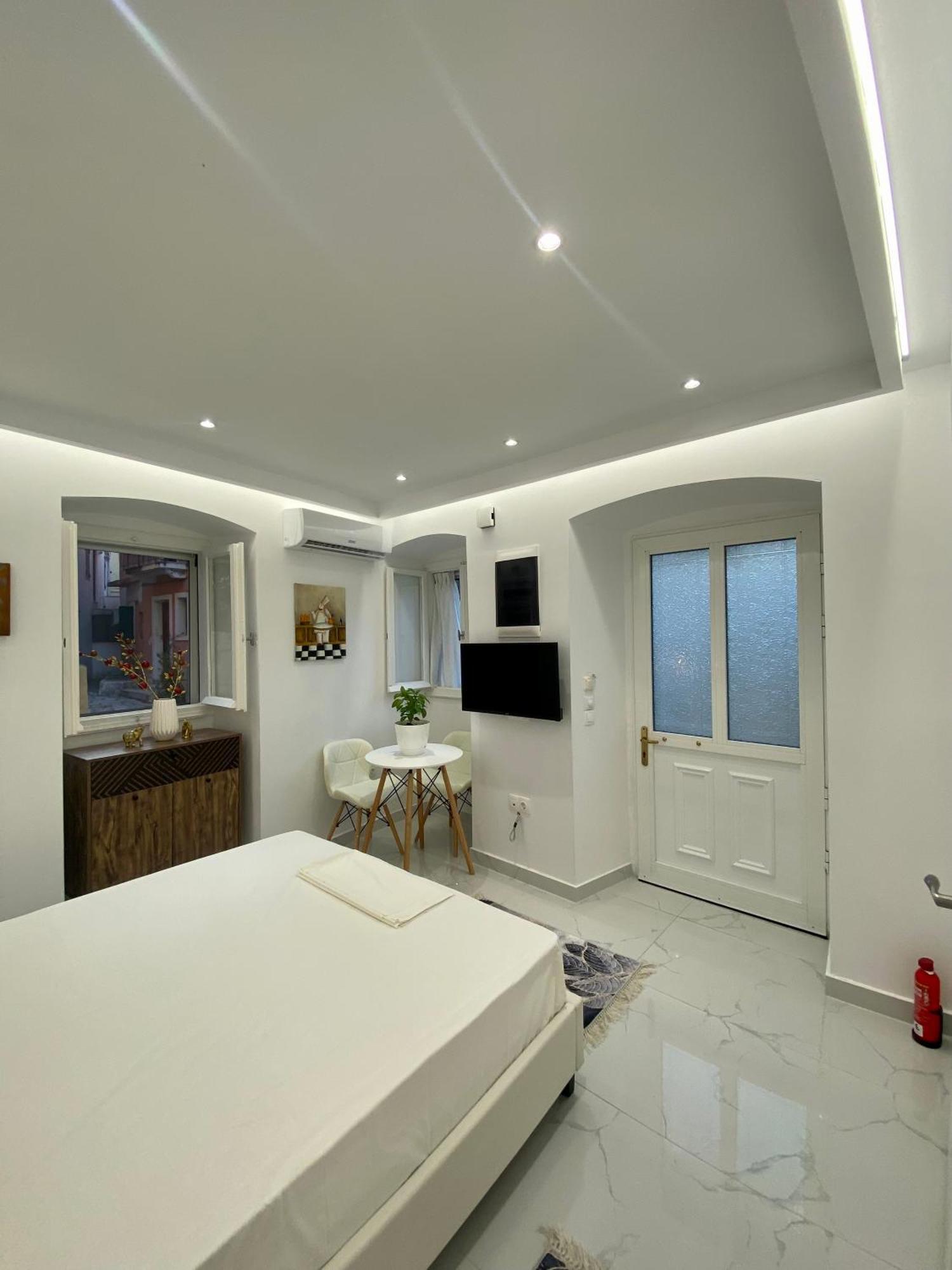 Corfu Port Art Studios 외부 사진