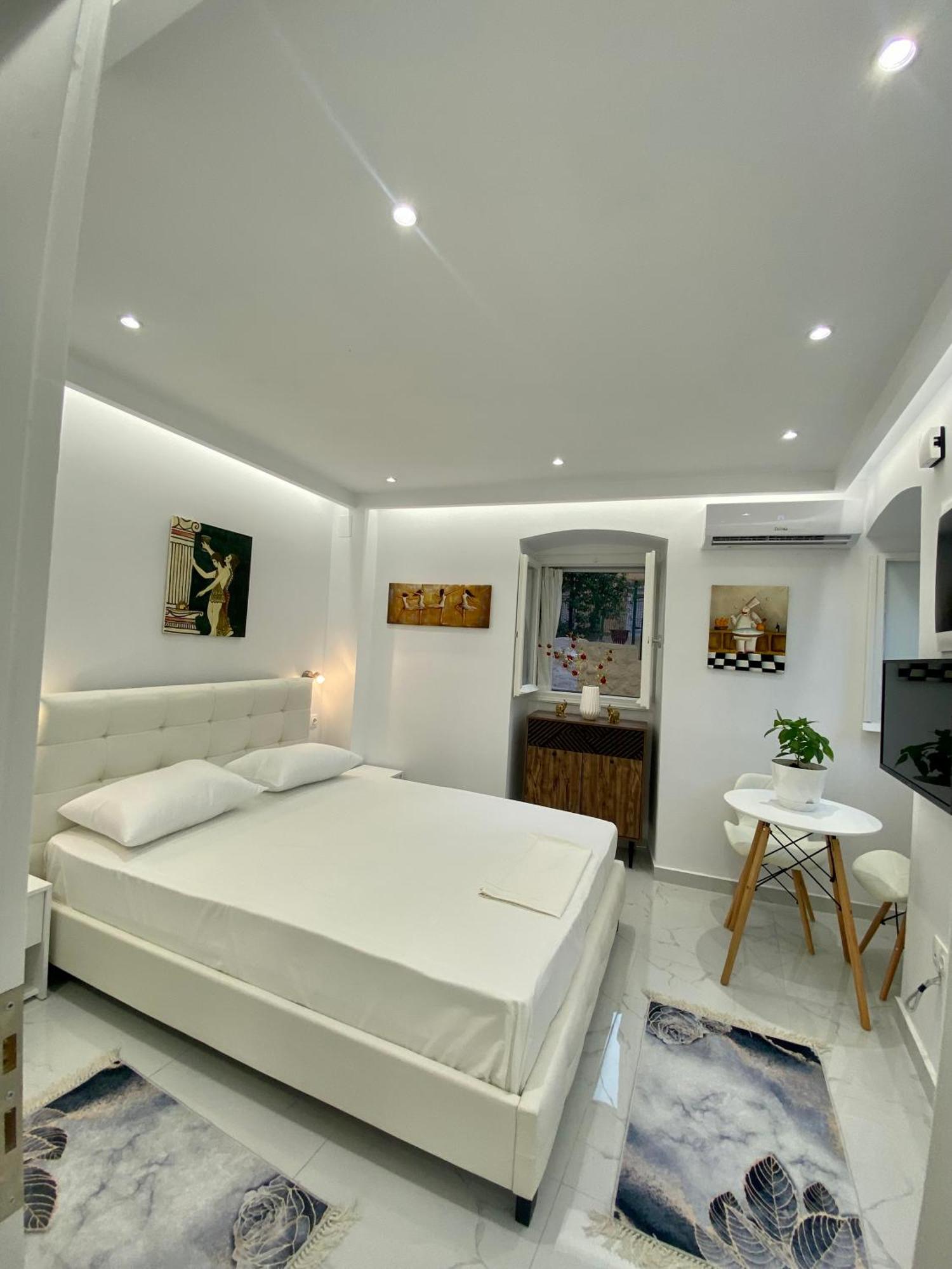 Corfu Port Art Studios 외부 사진